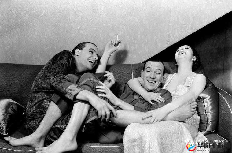 欧美性错交 3P 三人行的刺激经历