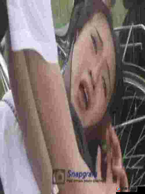 女人疯狂 X 喷水自慰爽下载：极致快感体验