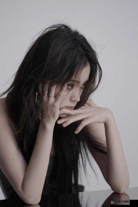 痴女娜娜：火辣尤物，征服你的欲望