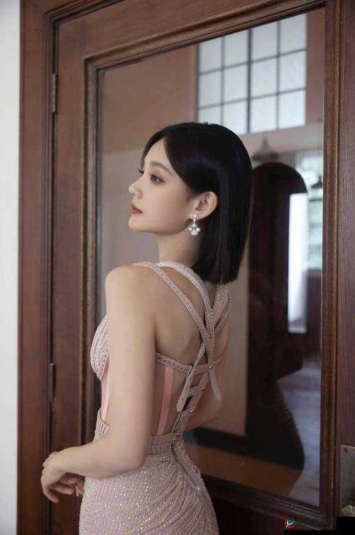 《魅影传说》宝石之诱：无法抗拒的璀璨魅力之旅》