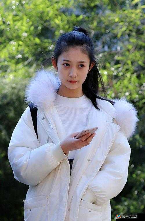 艺校极品小仙女：颜值与才华并存