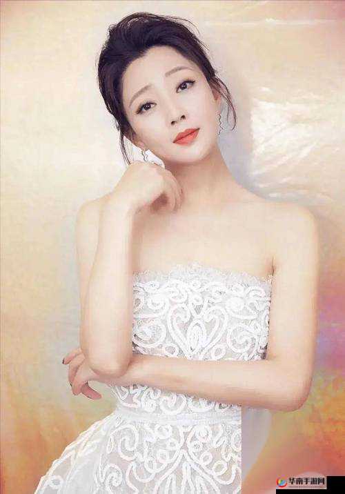 亚洲成熟少妇：成熟韵味，魅力无限