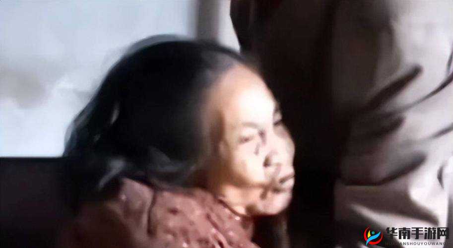 多毛老太- 浴场离奇事件的主角