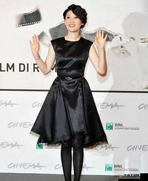 小鸟酱黑丝魅力无限