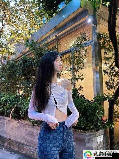 赵丽雅正搭公交车准备回家啦