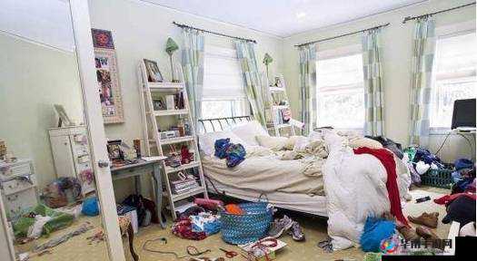 女男房间努力生娃：爱的结晶？