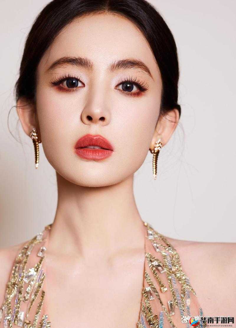 韩国女主播李荷艺:美貌与才华并存