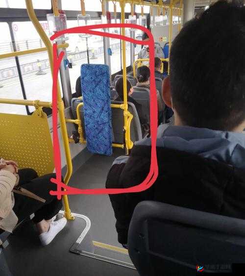 在公交车上连续高 C