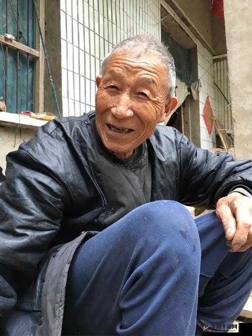 CHINESEOLDMAN老头同志：岁月的智慧与坚守
