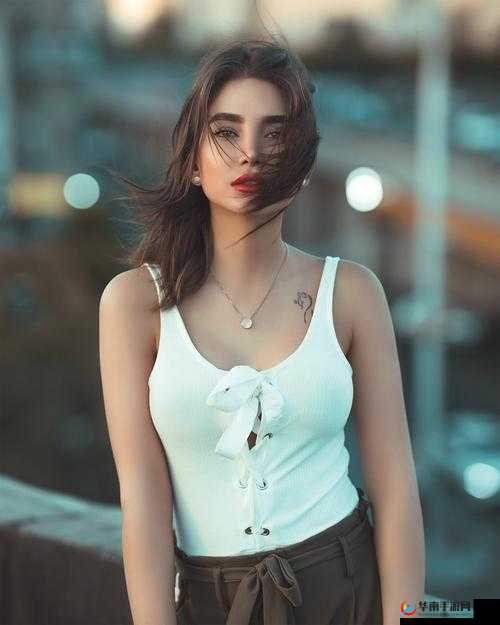 西西人艺体图片：独特艺术之美呈现