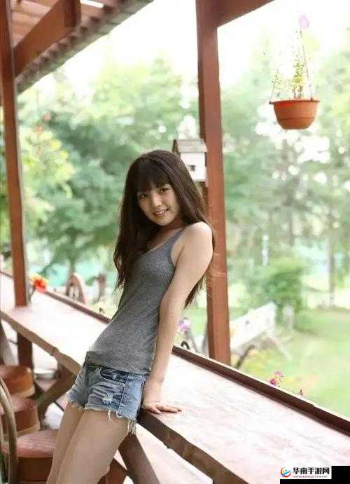 枯瘦娇小毛少 VIDEOS:一位少女的成长故事