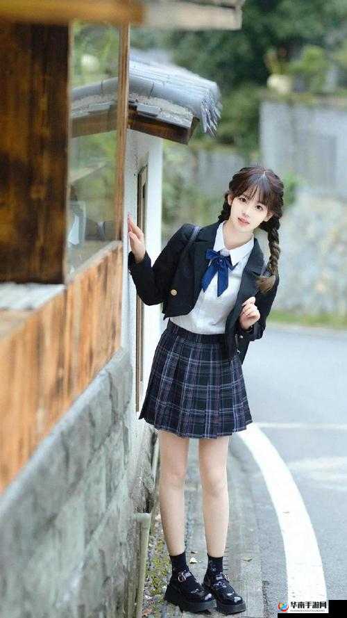 jk 裙子全开襟：展现青春活力的运动之美