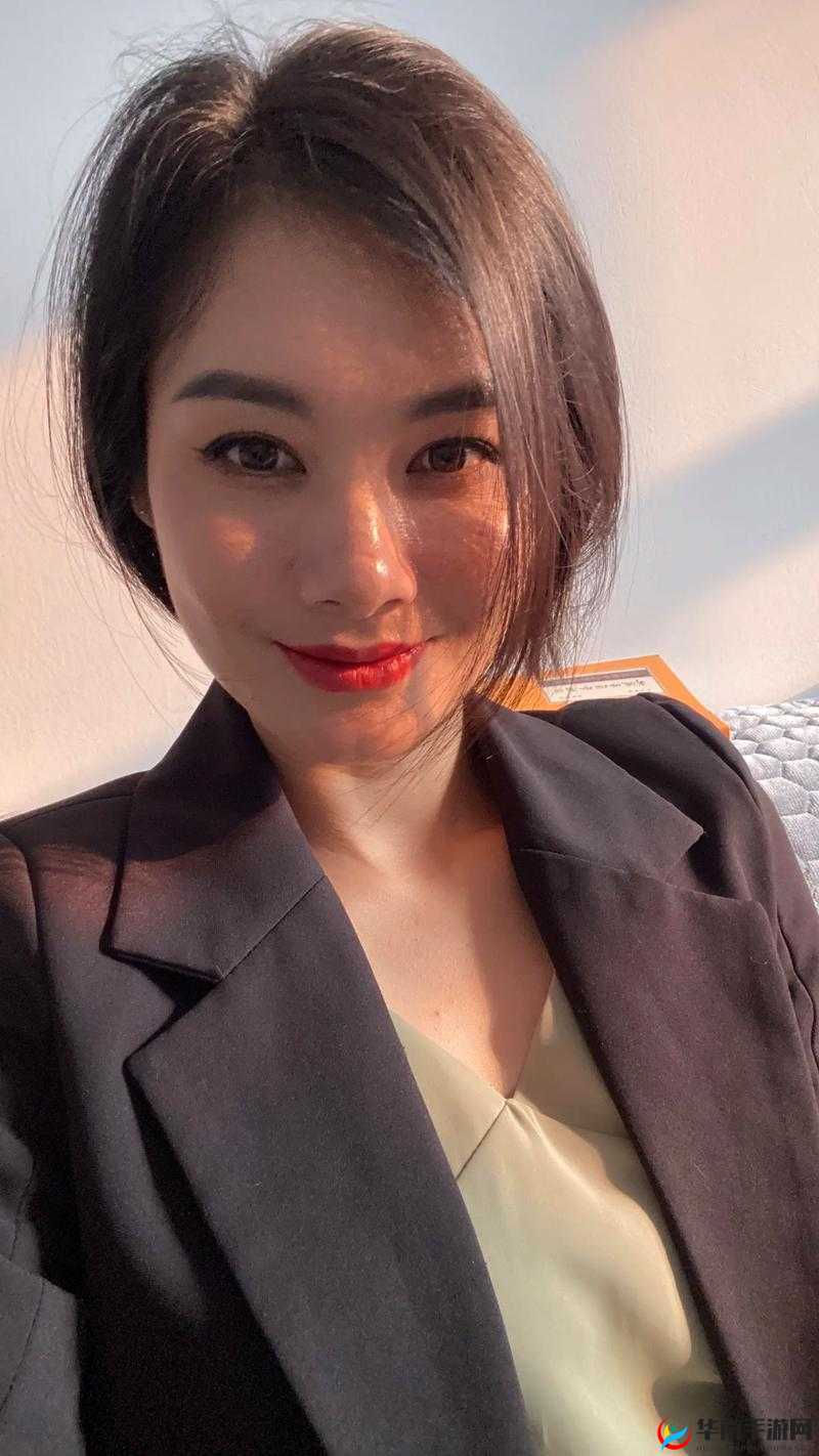 女人 20 岁是成品 30 岁：年龄与魅力的交织