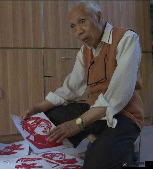 拳皇剪纸，8旬老人笔下的传统技艺与游戏文化的奇妙交融