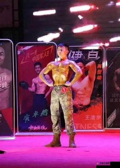 猛男军人胯下的震撼：巨茎的力量与威严