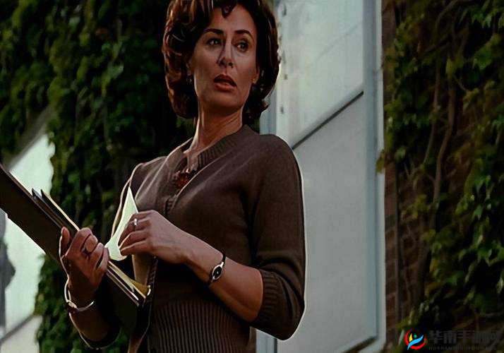 ：100 岁老太婆裸交：违背伦理道德的行为