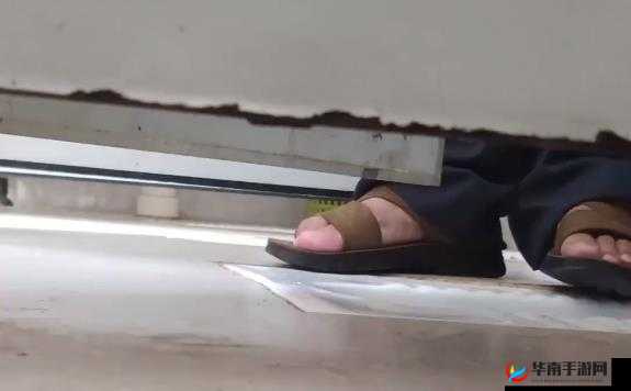 亚洲厕拍:窥探隐秘之地的别样视角