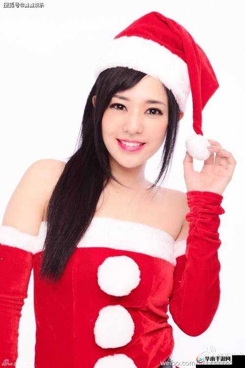 苍井空人体艺术照：艺术与性感的完美结合