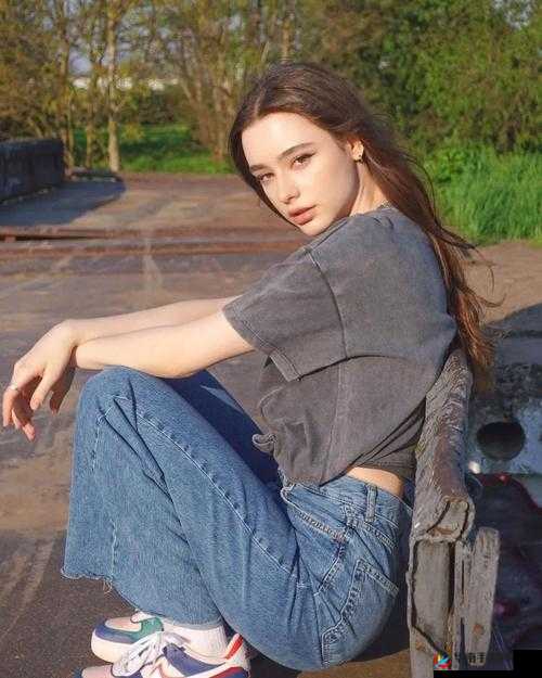 嫩模俄罗斯大胆阴部写真集：展现独特魅力与风情