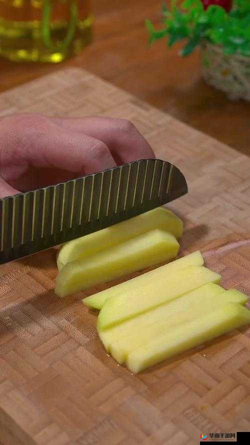 成版人黄瓜视频:深夜必备的私密神器:让你欲罢不能的视觉盛宴