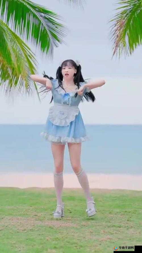 双马尾弹力摇的舞蹈视频：可爱与活力并存的精彩呈现