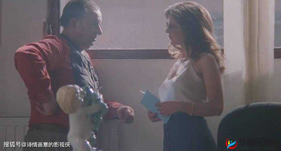 欧美XXXX三人交性激情大片：探索欲望与爱的界限