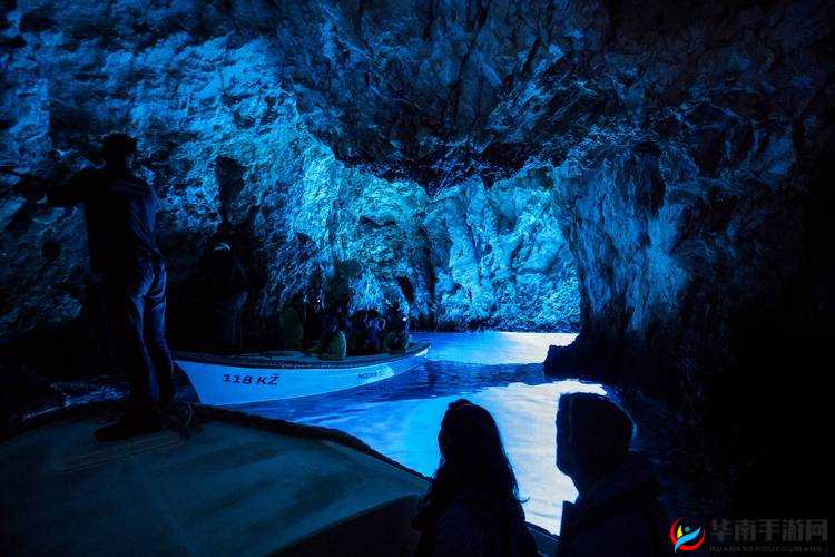 户外抠逼：一场别开生面的自然探索之旅