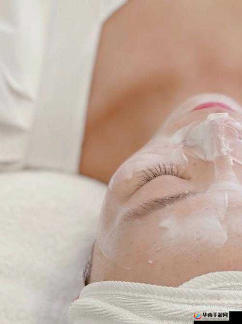 一边下奶一边吃敷面膜视频 60 分钟在线观看：沉浸式护肤体验