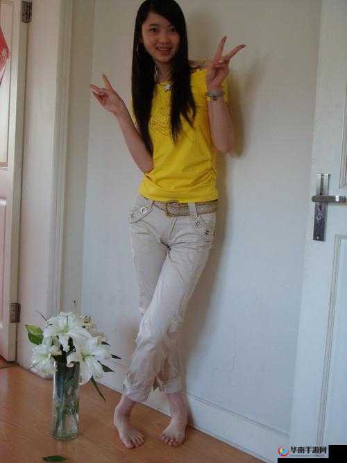 国模琳琳：时尚界的璀璨之星