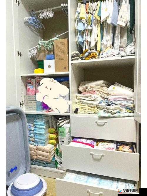 爸爸家里没人，那就用点力好好整理一番吧