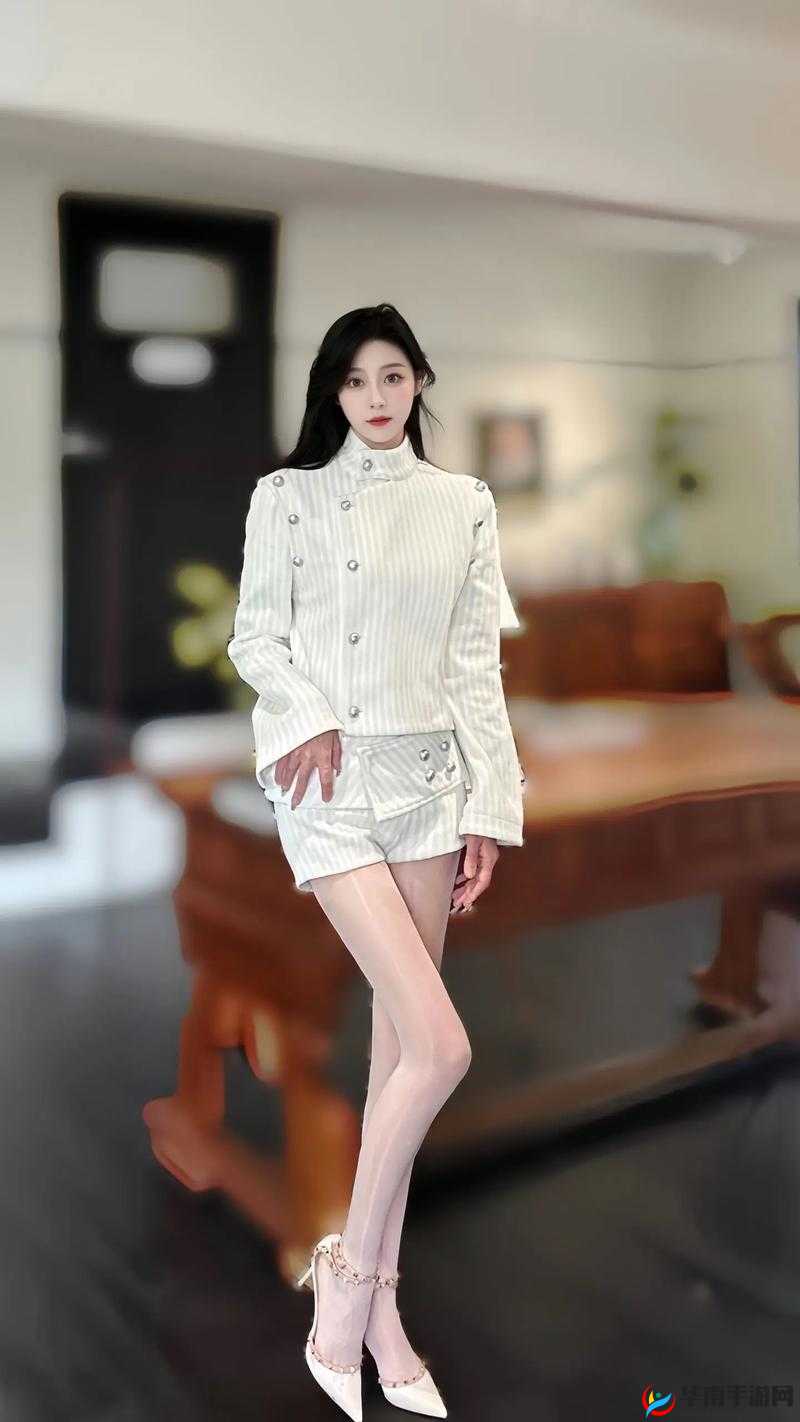 チェックのワンピース：时尚与个性的完美融合