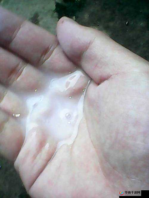 男生流出白色的粘稠物是什么：探秘其本质与相关情况