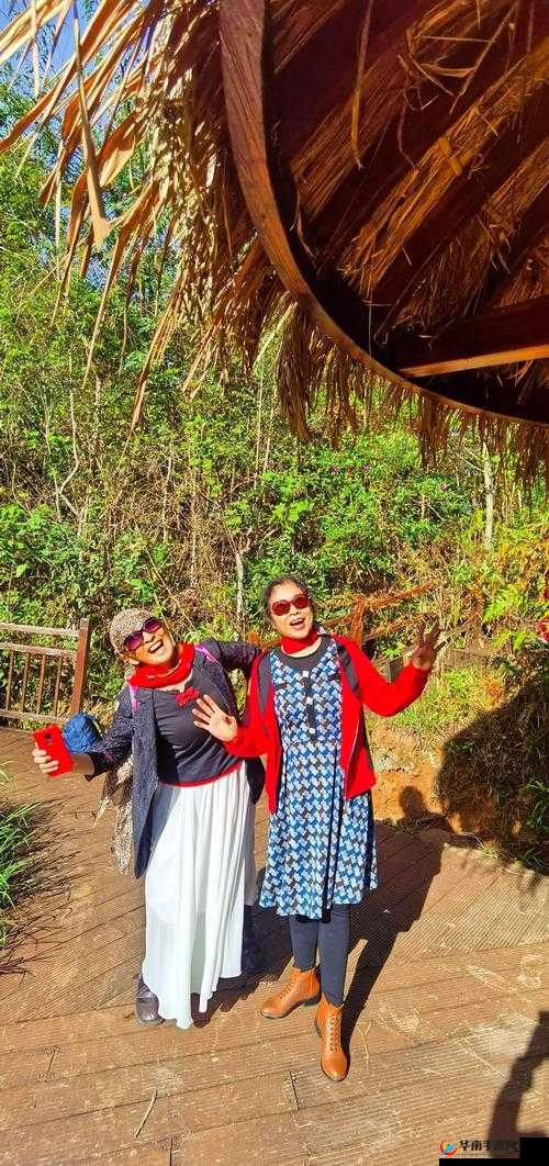 53 岁大妈山坡娱乐活动:丰富多彩的户外活动让大妈充满活力