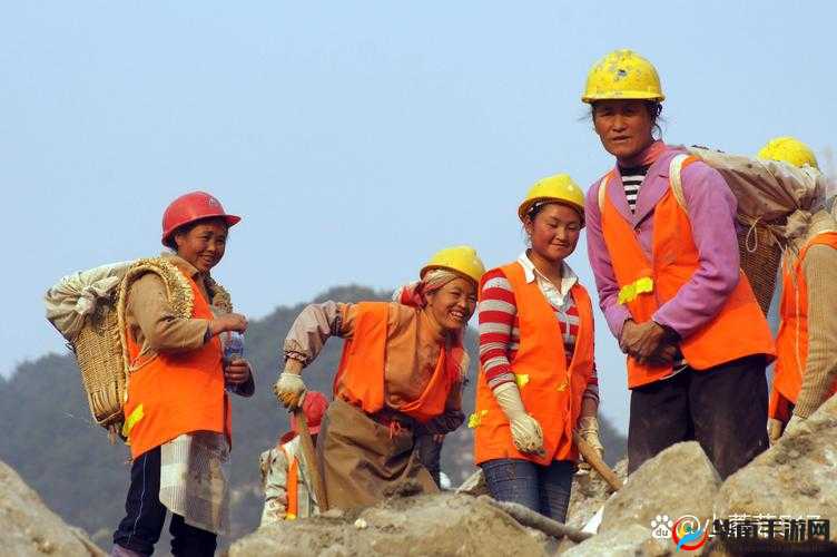 一天接待十个农民工：倾听他们的故事与需求