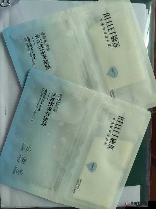 一面亲上边一面膜下边文字网站：独特新奇的探索之地