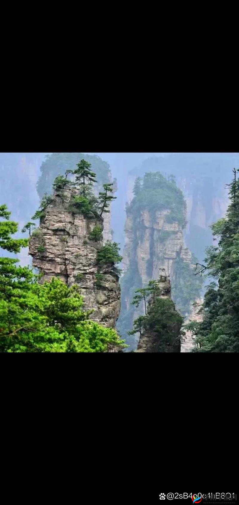 又大又白的两座山峰屹立天地间尽显雄浑壮观之姿