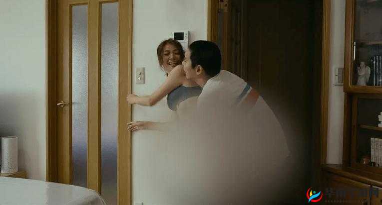 浪漫爱情之岛：揭秘激情背后的黄色秘密