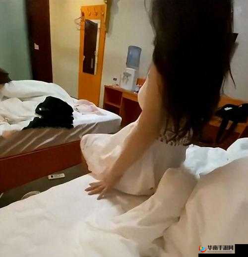 男按摩师舌吻女顾客：服务还是职业道德缺失？