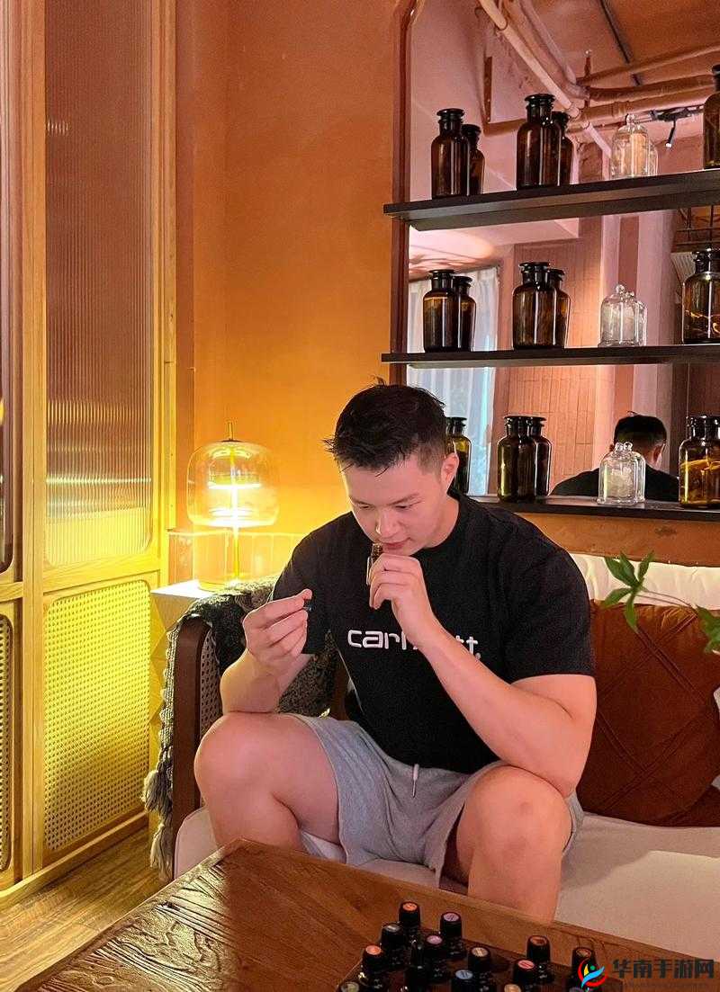 男按摩师舌头伸进去了这令人震惊的一幕