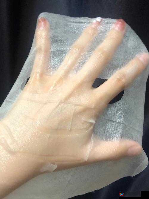 在日本的一面亲膜上边一面膜下边，这是怎样的文化现象？