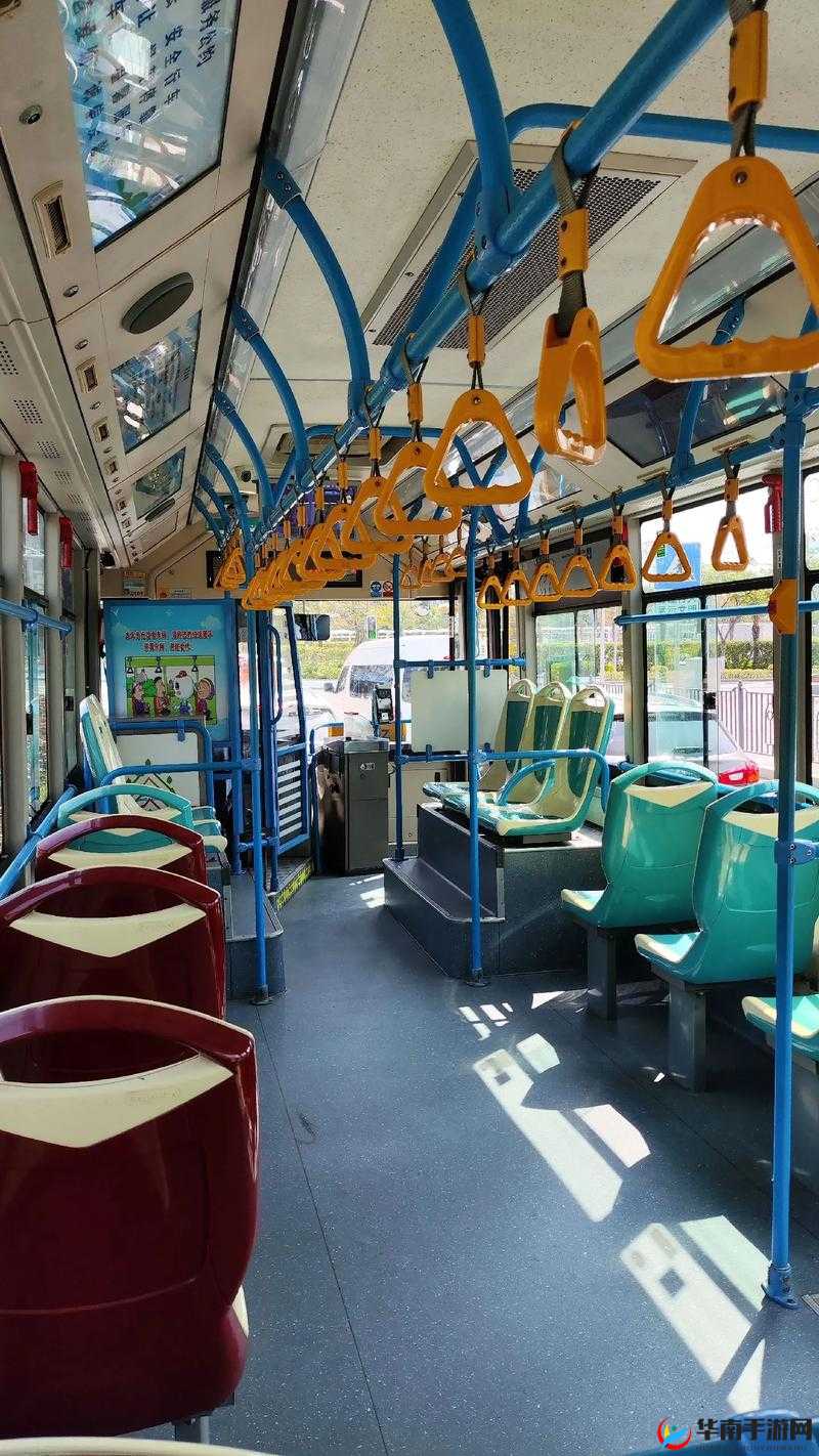 坐公交车居然弄了 2 个小车振：这究竟是怎样的奇特经历