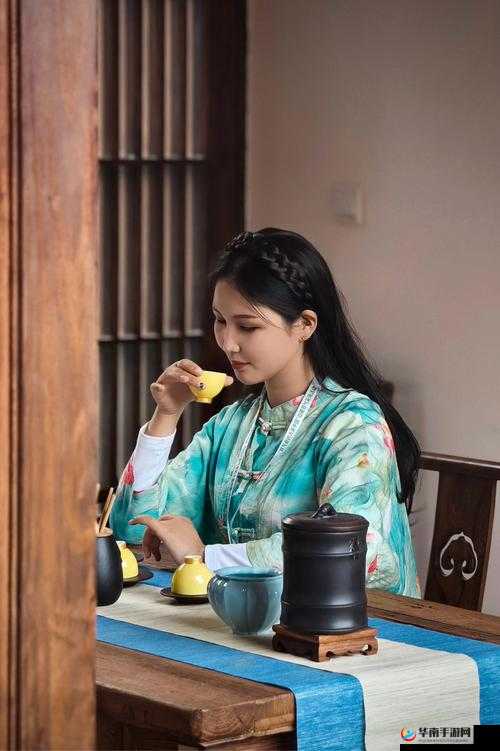 美丽女子尽情扣弄私处的独特体验与感受