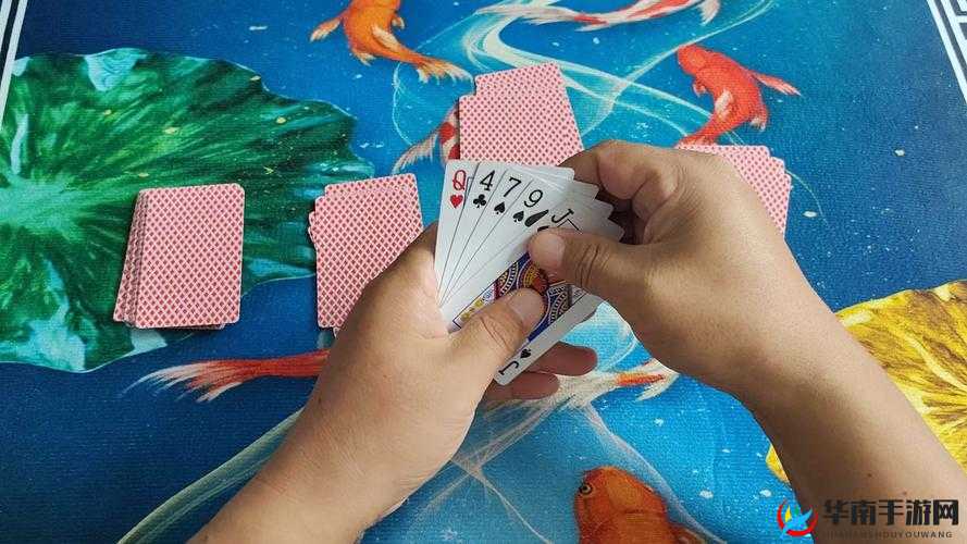 打扑克牌疼吗？深入探讨其中的奥秘与感受