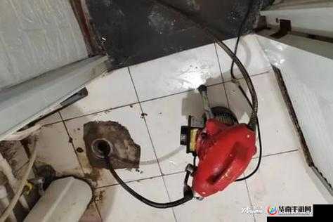 帮妈妈疏通下水道黄真是一次特别的经历