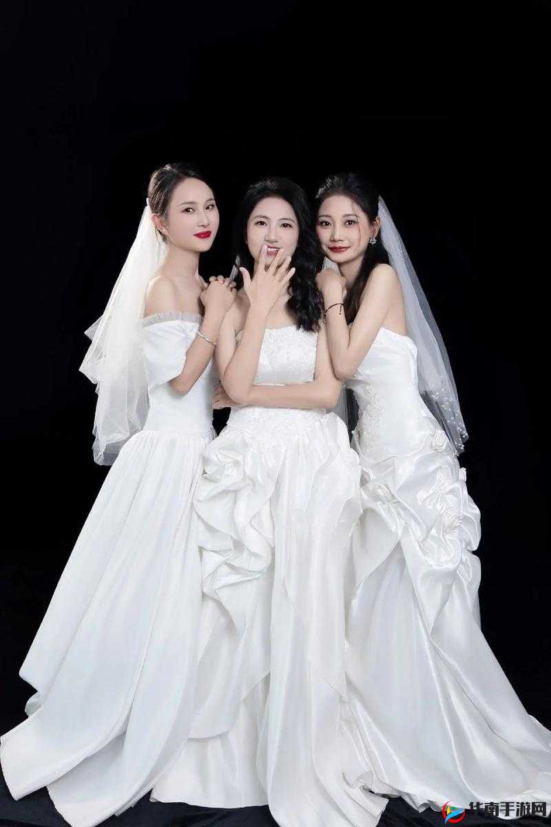 三人照：记录真挚友情岁月的珍贵瞬间留念影像