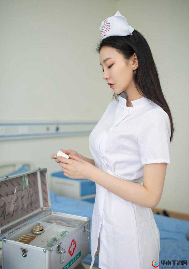 亚洲日本护士影片：护士们的特殊使命