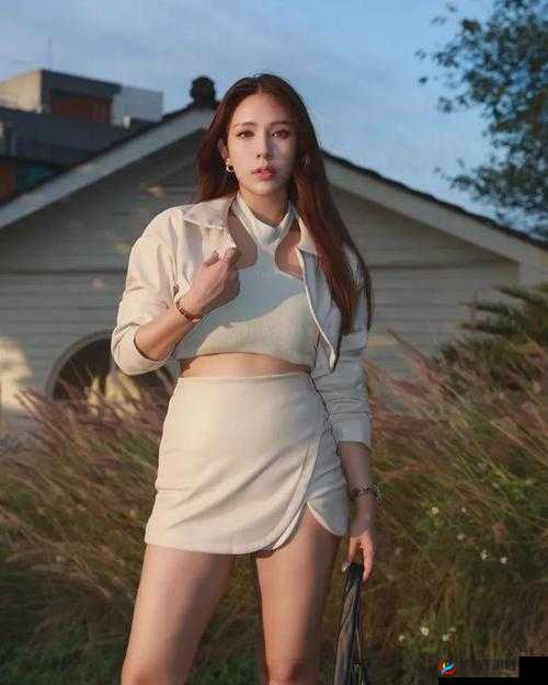 台湾娇小 Videodes 极品：亚洲女神的私密写真集