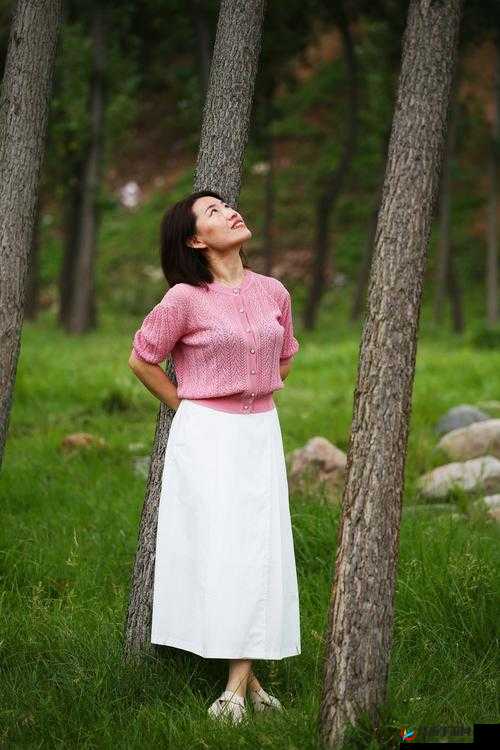 丁香九月婷婷：绽放于时光中的美丽与梦想之旅