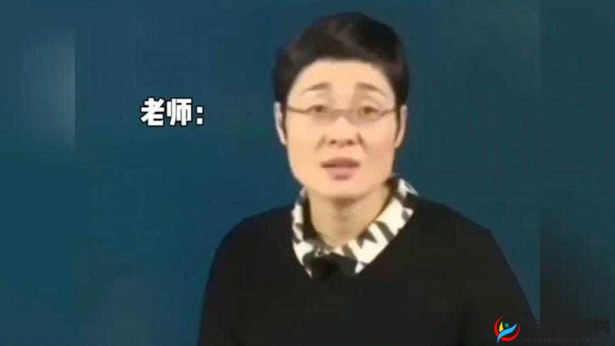 英语老师哭着说别吵了：同学们能不能安静一会儿