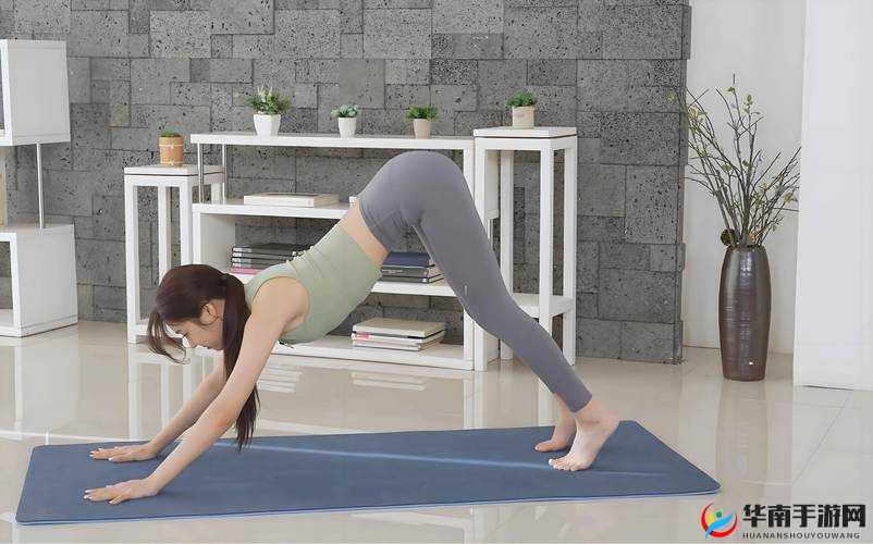 91 大神瑜伽老师不戴套：瑜伽房内的私密视频流出